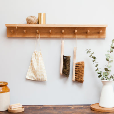 Peg shelf